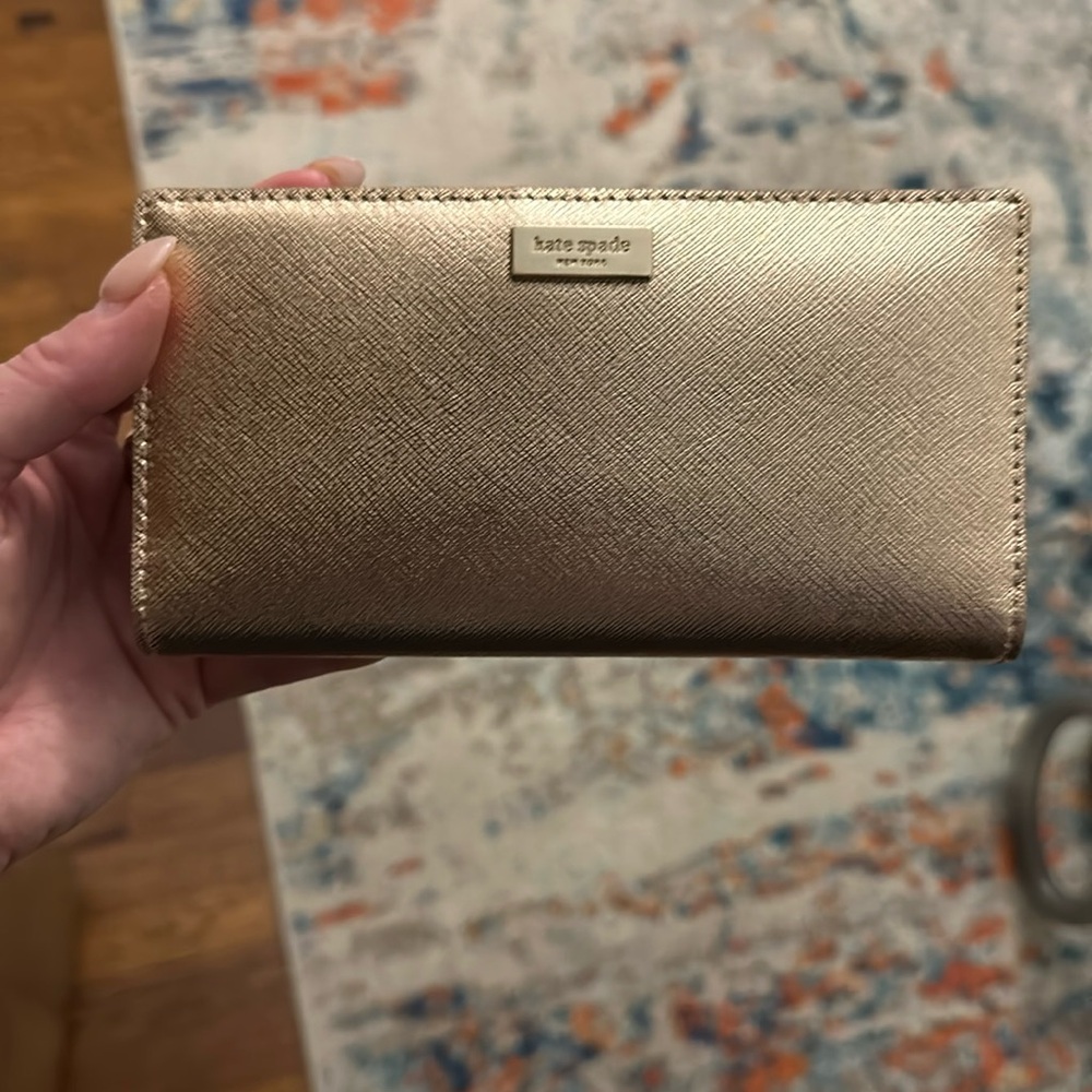Kate Spade Rose Color Wallet
